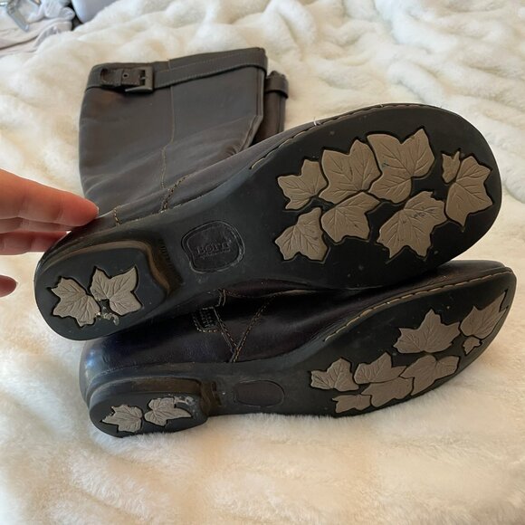 boots - Picture 2 of 5